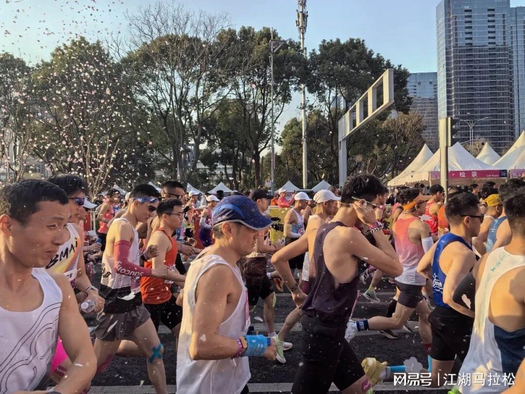 od体育官网-汉马锡马的国内报名纪录之争,没了悬念