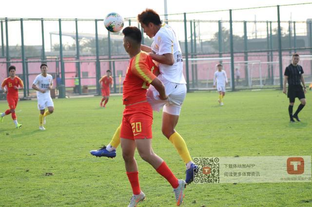 U22国足1比3亚泰 主帅现场发火：不配穿国家队队服